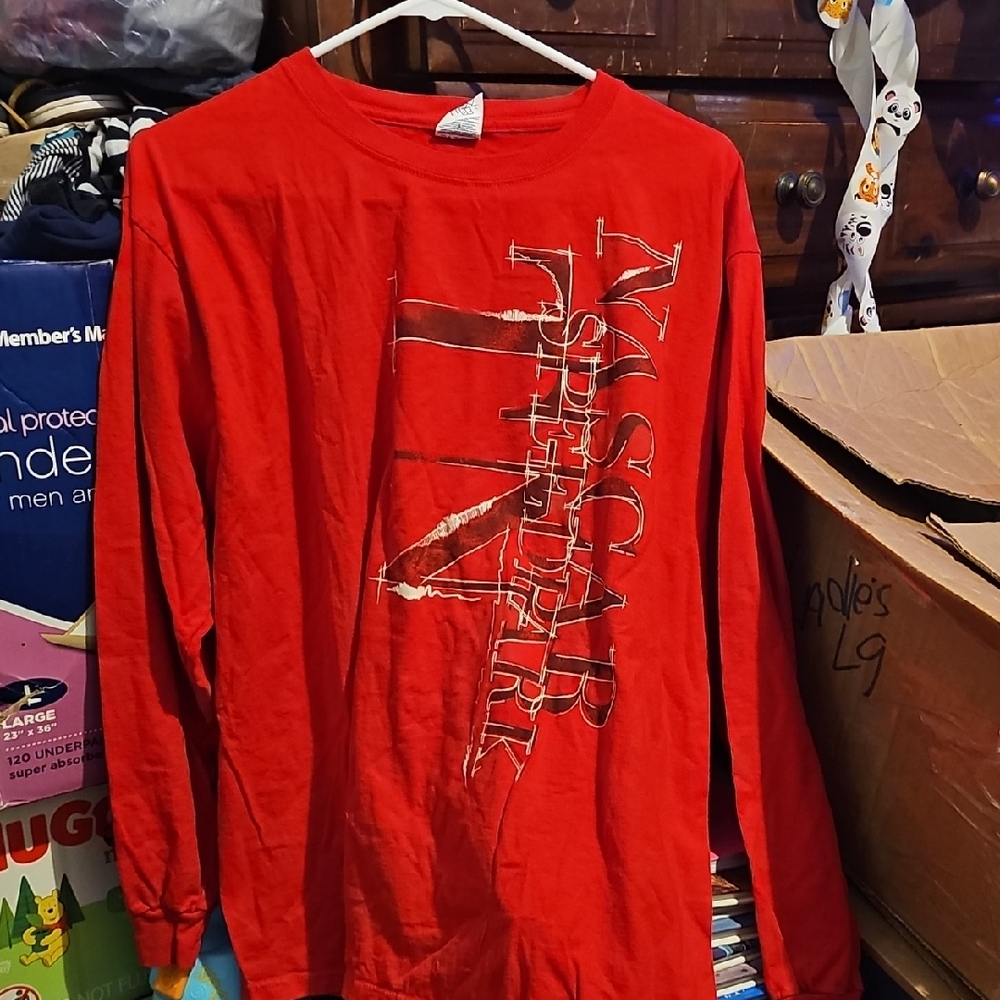 !!.   -      Young Mens L  NASCAR Long Sleeve Shirt.  S2